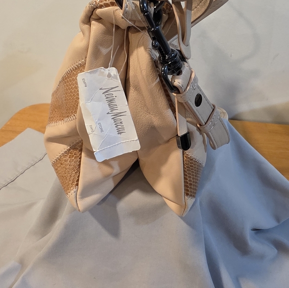 Vintage Badgley Mischka Tan & Gold Chevron Snakeskin Leather Crossbody Bag. NWT - Picture 8 of 15